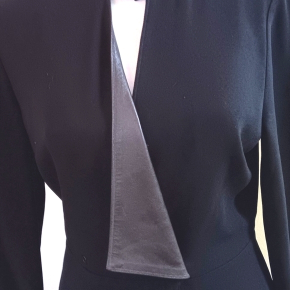 Elie Tahari LEATHER Trim Black Dress EXCELLENT CONDITION Sz 2 - Picture 2 of 11